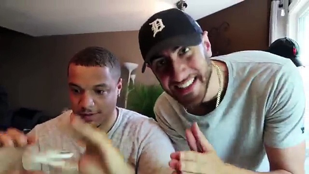 FIDGET SPINNER TRICK SHOT CHALLENGE