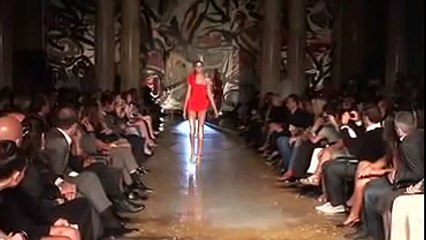 Chute d'un mannequin lors d'un défilé