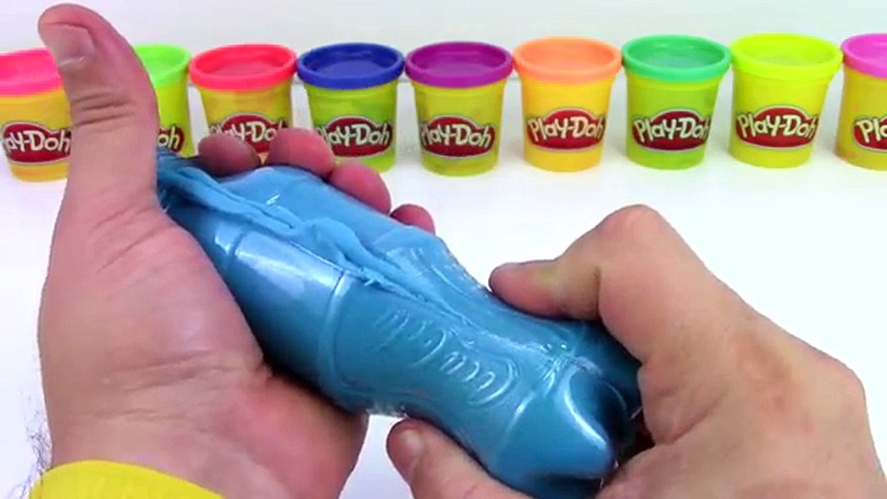 Fazendo Garrafa de Coca Cola de Massinha de Modelar Play Doh Com Surpresas Peppa Em Portugues!