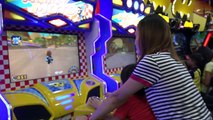 Arcade Games Amusement Park! Motorcycle Racing, Basketball, etc.! AsianKids TV31