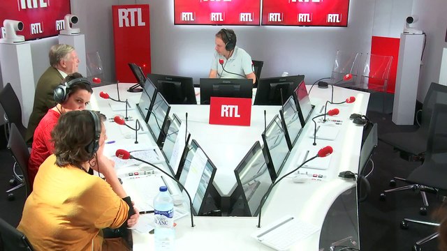 François Hollande veut démontrer qu'Emmanuel Macron est un faux progressiste pour Duhamel