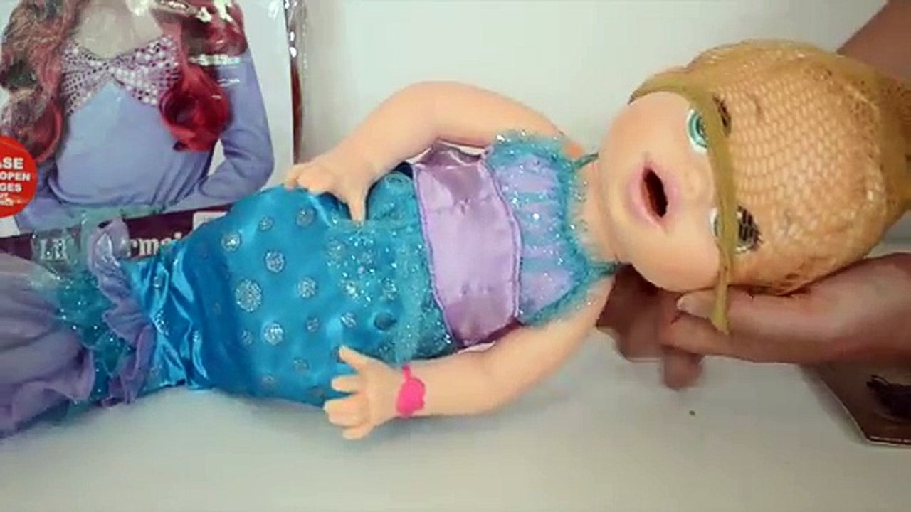 Baby Alive Minha Boneca transforma na Ariel (FANTASIA DE CARNAVAL)l!!! Em Portugues Tototoykids