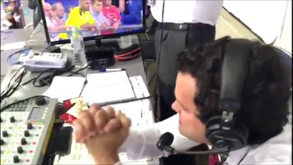 Narrador Venezolano rompe en llanto al ver a su país en una Final del Mundo | Fútbol Social