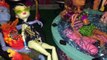 COURTYARD POOL Monster High Doll House Tour Room 13 of 40+ with All Justice ~ Beasties Swim Class