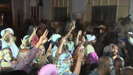 ردود فعل متفاوتة إزاء إطلاق جميع المعتقلين السياسيين بالسودان