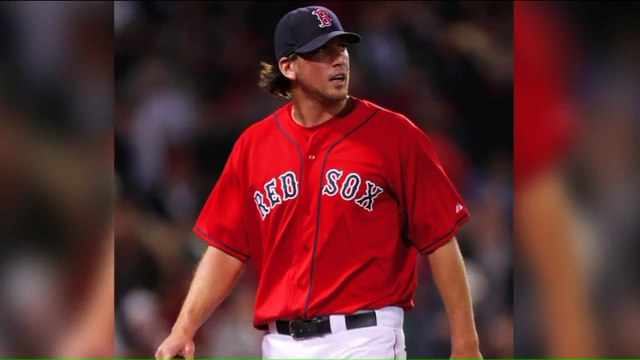 Connecticut Man Accused of Robbing Bank to Impress Taylor Swift