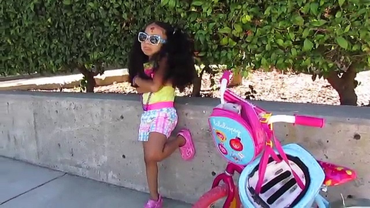 Riding Without TRAINING WHEELS!!! MIXED Curly Hair! Vlog #205