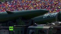 China exhibe por primera vez innovadores misiles balísticos