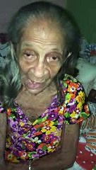 Vozinha ta gripada sera!? Nao ...ela quer comer bolo de tapioca...eita vozinha danada