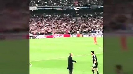 Real-Juve : Les supporters de Real Madrid applaudissent BUFFON  (carton rouge)