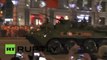 Tanques en el centro de Moscú: El Ejército ruso lleva su técnica a la Plaza Roja