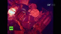 Astronautas de la EEI salen al espacio abierto