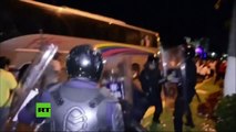 Brutales peleas entre la Policía y profesores que exigen aumento salarial en México
