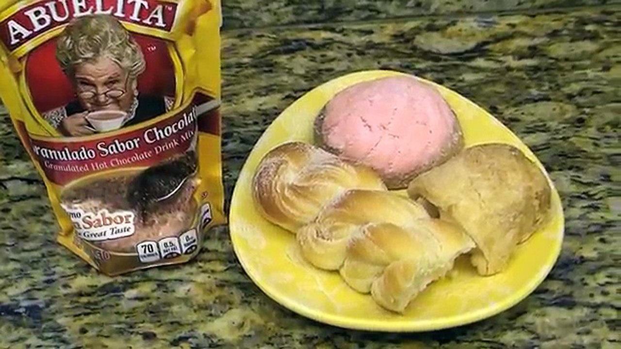 ASMR: Pan Dulce With Mexican Hot Chocolate | Eating Sounds