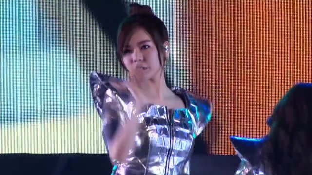 The Great Escape - SNSD @2011 Girls' Generation Tour