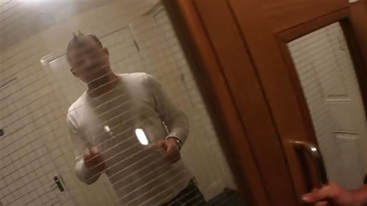 Messerangriff auf Polizei: Waliser auf Drogen rastet aus