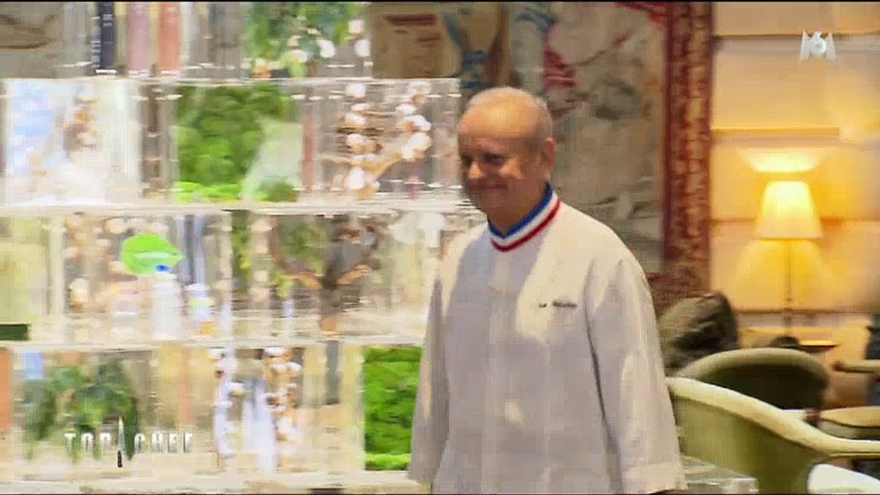 Hélène Darroze et Philippe Etchebest émus face à Joël Robuchon dans Top Chef - Regardez