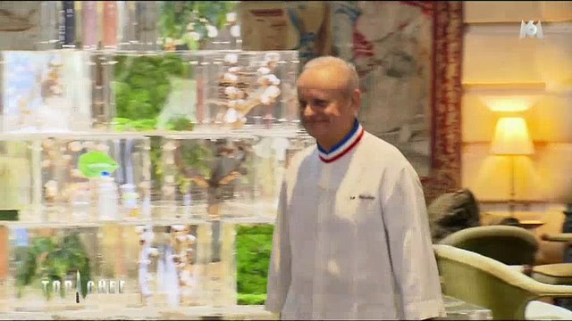 Hélène Darroze et Philippe Etchebest émus face à Joël Robuchon dans Top Chef - Regardez