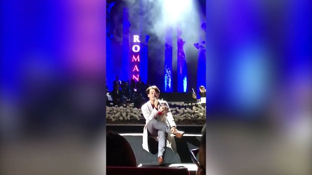 Hà Anh Tuấn hát live Tháng Tư Là Lời Nói Dối của em cùng khán giả trong concert