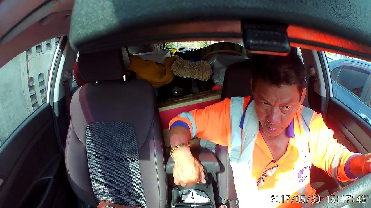 Valet Stealing Coins Caught on Camera