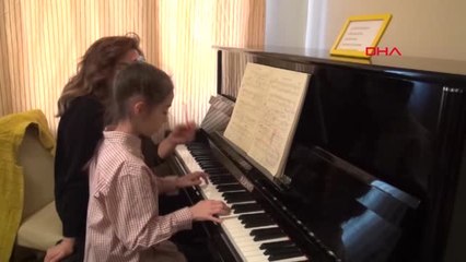 Eskişehir-Gönüllü Olarak Öğrencileri Konservatuvara Hazırlıyor