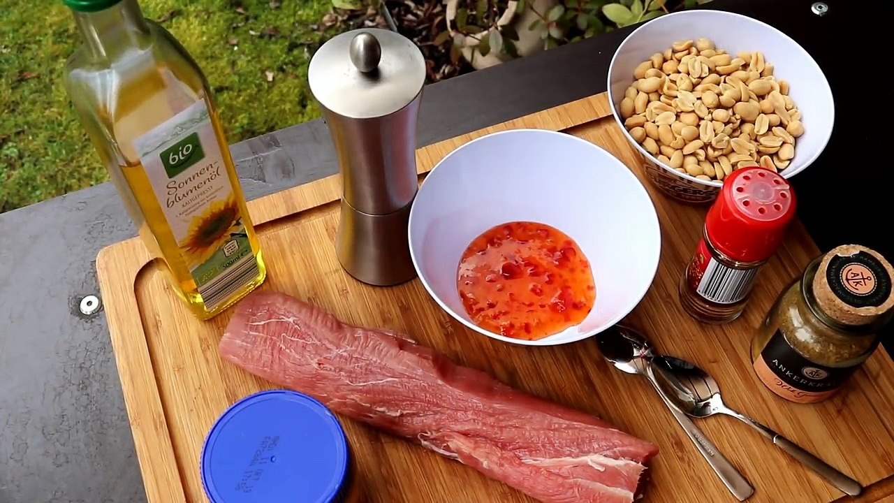 Schweinefilet mit einer Erdnusskruste