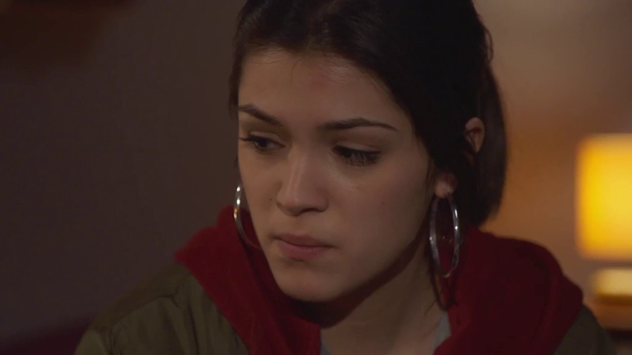 Plus Belle La Vie :  Alison avoue son amour !