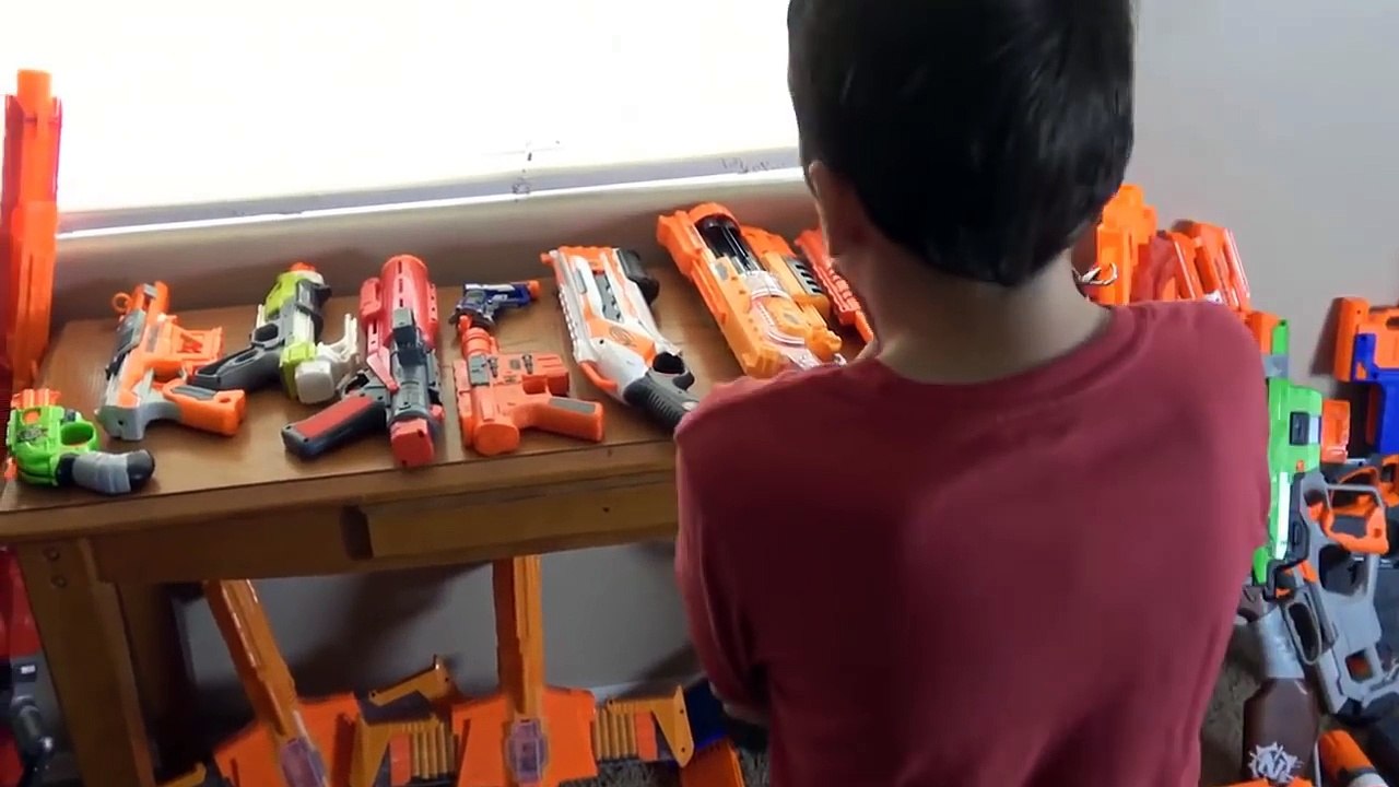 Extreme Toys Mix Up! Ethan with the Nerf Hyperfire Vs Cole with the Nerf Modulus Ecs 10 Blaster
