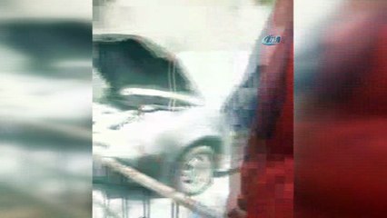 Park halindeki araç alev aldı