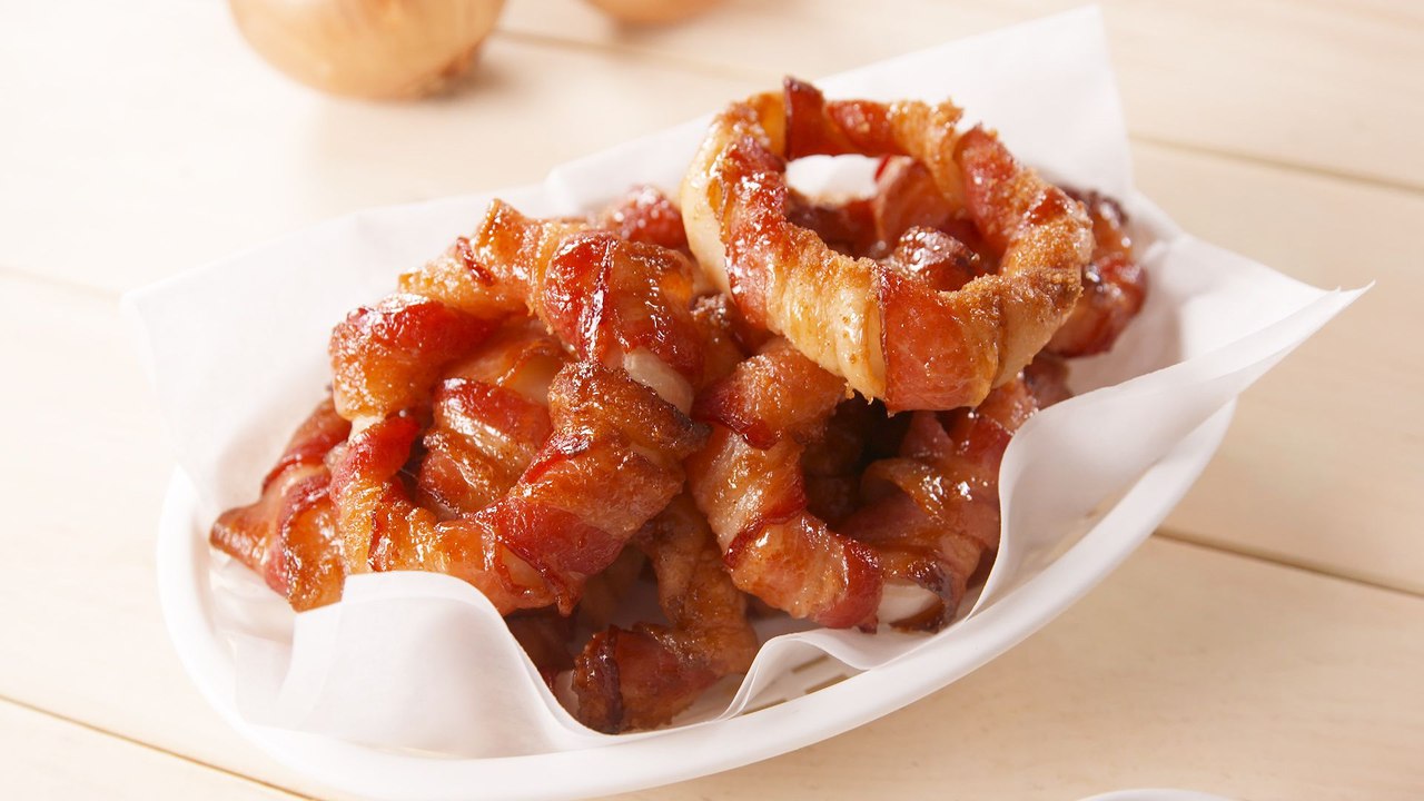 These Onion Rings Are For Bacon Lovers Only