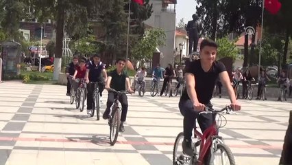 Sarıgöl'de Bisikletle Sağlıklı Yaşama Dikkat Çekildi