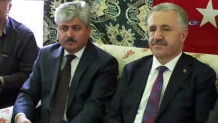 Bakan Ahmet Arslan, Akyaka Belediye Başkanının taziyesine katıldı