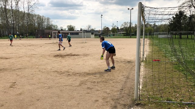 À l’entraînement de foot des séminaristes d’Évron