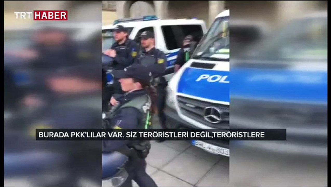 PYD/PKK yandaşları polis şiddetini kaydeden Türk'e saldırdı