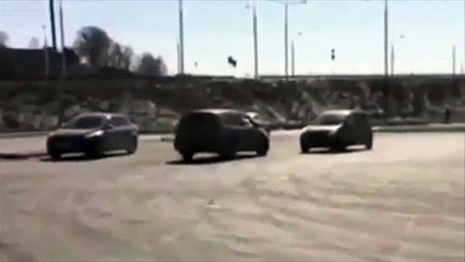 De locos  levantadora de peso secuestra a conductor temerario