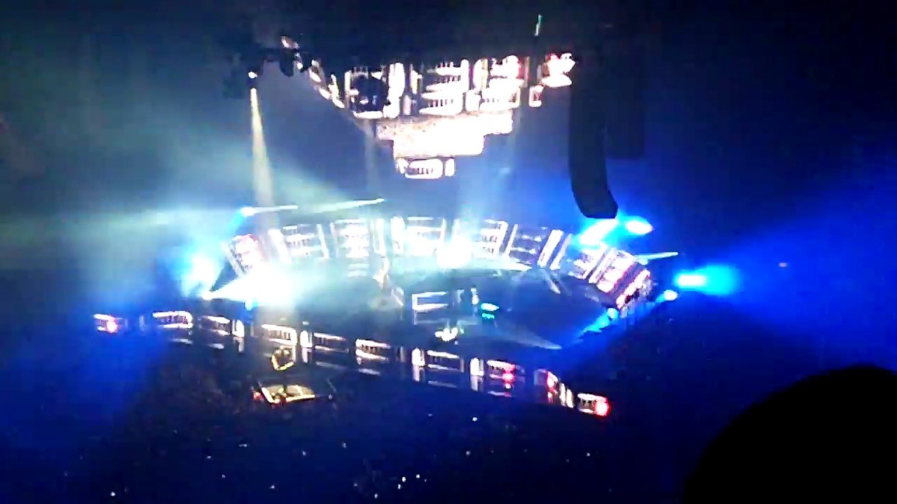 Muse - Star Spangled Banner + Hysteria, EnergySolutions Arena, Salt Lake City, UT, USA  9/19/2013
