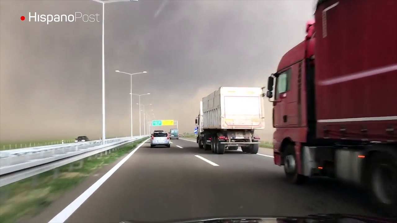 Repentina tormenta sorprendió a los conductores en autopista en Serbia