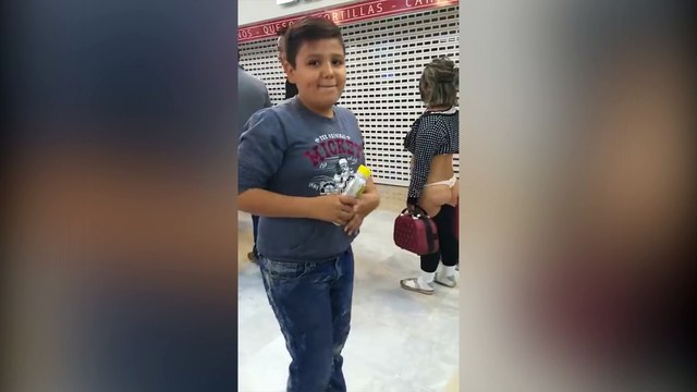 Una mujer pretendió abordar un avión pese a ir sin pantalones