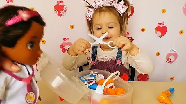 Доктор Плюшева и Классный Набор Доктора | распаковка игрушки Doc Mcstuffins unboxing toy часть 1