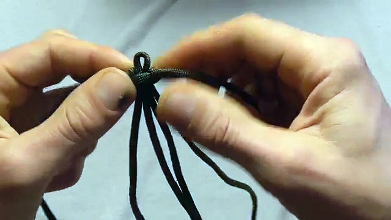 One Strand Cobra Weave Paracord Survival Bracelet No Buckle Tutorial