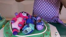 Bolo da FROZEN FEVER Feito de Massinha Play doh com Brinquedos Surpresa | Bia e Bela Bagunça