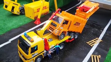 BRUDER toys garbage truck CRASH!