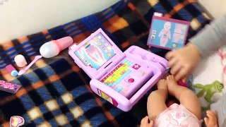 Пример игры Беби Бон с набором доктора / Baby Born Doctor Laptop Demo Play