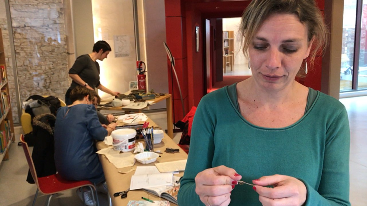 Atelier "transformez vos livres" dans le cadre de Lettre en scène