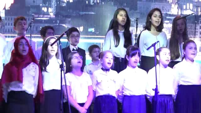 Beyoğlu'nda Çocuklara Özel Kandil Programı Düzenlendi