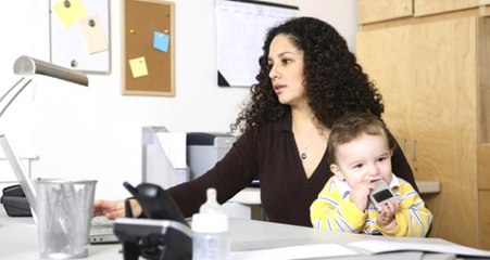 Bakan Müjdeyi Verdi: Kadın Memurlar Çocukları Okula Başlayana Kadar Yarı Zamanlı Çalışacak