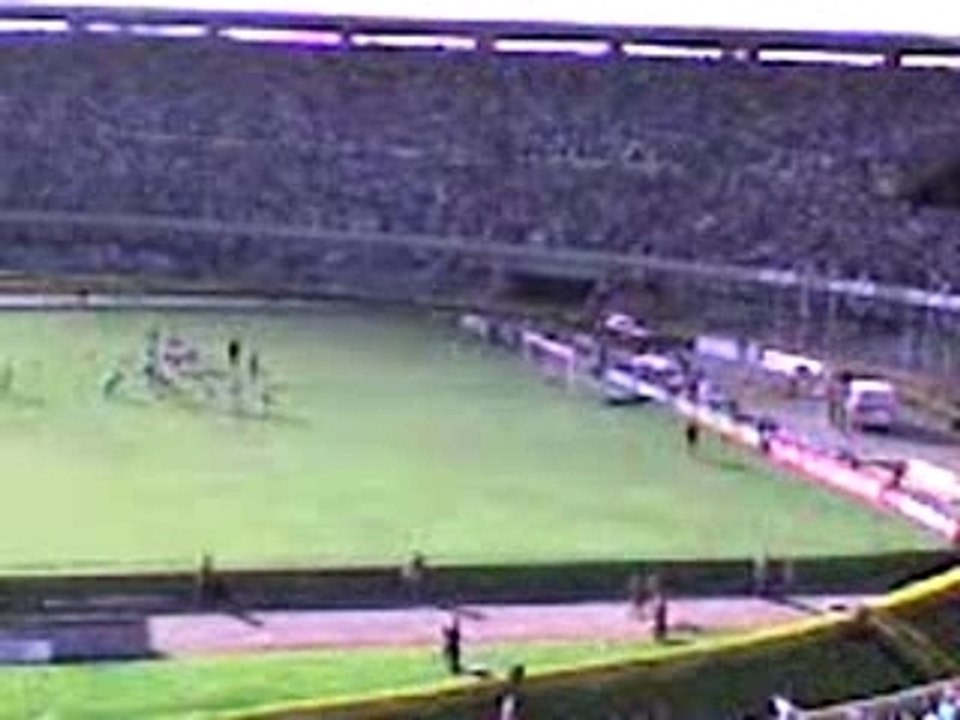 penalt do goias vai elson!!!^^