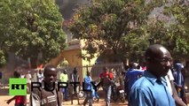 Disturbios en Burkina Faso: prenden fuego a un hotel de 5 estrellas