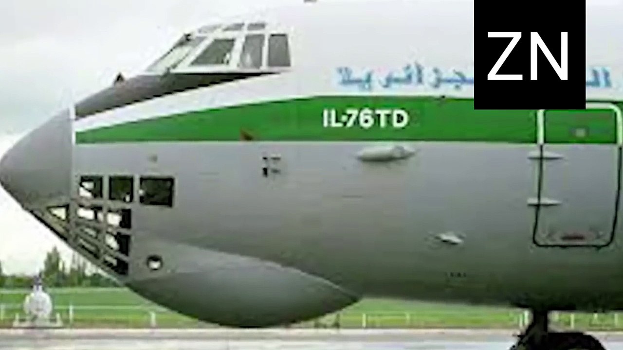 شاهد لحظة سقوط طائره عسكرية بمطار بوفاريك | خطير جدا شاهد قبل الحذف 