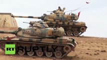 Turquía despliega sus tanques en la frontera con Siria